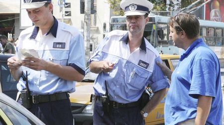 VIDEO** Asta e cea mai tare farsă făcută unui polițist! Crezi că e reală?