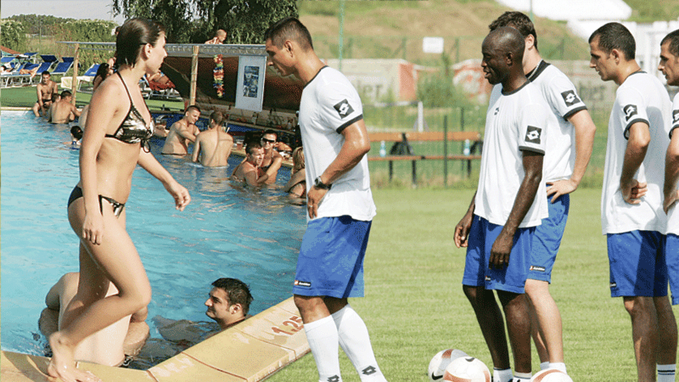 Poli Timișoara se antrenează  zilnic la "piscină"!