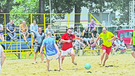 Dragomir chiar crede în fotbalul pe plajă!** "Nu mă simt vizat de vorbele lui Mircea Sandu!"