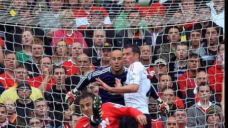 VIDEO I-au transformat pe portari în spectatori!** Vezi topul celor mai tari 10 goluri ale sezonului