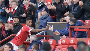 Puștiul Rashford încă se freacă la ochi de mirare: "De Crăciun, eu încă încercam să-mi fac loc în echipa U21 a lui United. Acum, sunt la EURO. Am impresia că visez!"