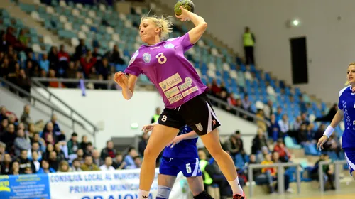 Etapa apărărilor slabe: în partida de la Brașov s-au marcat 71 de goluri! Situația la zi în Liga Națională de handbal feminin