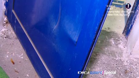 FOTO | Nu și-au mai putut ține nervii în frâu. Fotbaliștii FCSB au spart ușa vestiarului de la Iași