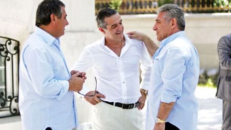 Gigi Becali, îmbrăcat după moda anilor 1980. Mărturie foto de peste trei decenii cu actualul patron de FCSB, prezent la un meci al Stelei din cupele europene | EXCLUSIV