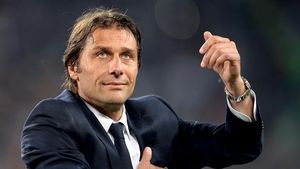 Conte îl vinde pe Osimhen pe o sumă record și cu banii luați de la PSG sau Chelsea îl transferă pe Radu Drăgușin! Gazzetta dello Sport știe cum va începe asaltul pentru românul lui Tottenham