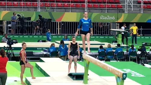 Rio 2016. Bârnă sigură, palmă spartă. Ponor a trecut cu bine peste antrenamentul oficial pe podium. Nu va mai face paralele, dar speră la două finale pe aparate