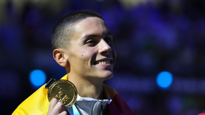 E dublu campion mondial, dar mai are multe de demonstrat! Andrei Trifan, despre performanțele lui David Popovici: „Să vedem dacă va repeta asta pe termen lung! Au mai fost cazuri asemănătoare” | VIDEO EXCLUSIV ProSport Live