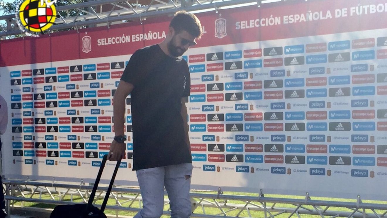 VIDEO | Pique a ajuns la Madrid, iar suporterii nu l-au menajat: "Ne provoci scârbă!" 