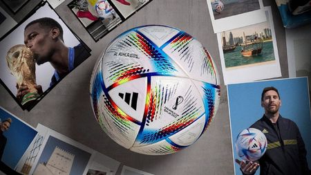 Care sunt mascota și balonul oficial al Cupei Mondiale 2022 din Qatar! Din ce este fabricată mingea turneului final