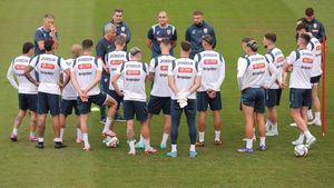 Fotbalist din lotul lui Mircea Lucescu, pus la 6 ani să facă nonstop „scărițe” de antrenorul care i-a fost asistent lui Reghecampf 18 luni la Abu Dhabi: „Era înalt și lent”. EXCLUSIV