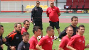 Miza pe TINERI!** Ciobi a luat la prima echipă 5 jucători de la Dinamo II: "Le voi da posibilitatea să joace"