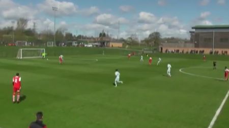 VIDEO |  Un portar de 18 ani a înscris un gol de Cartea Recordurilor. Acum aștepată răspunsul celor de la Guinness Book. Cum a marcat