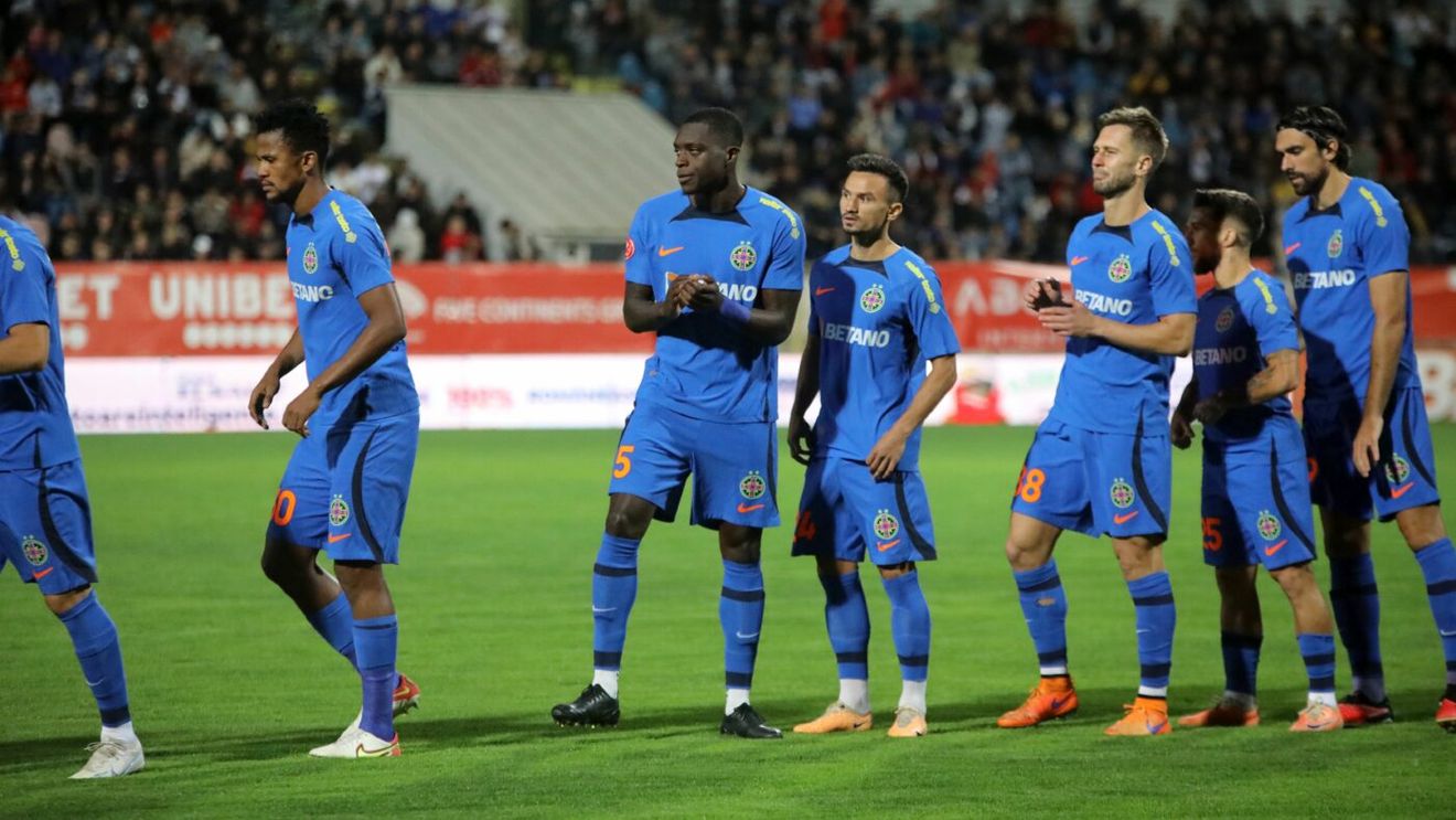 Gică Hagi, sunat de Gigi Becali în aceste zile pentru a face un transfer pe axa FCSB - Farul! Afacerea pe care ar putea-o face nașul și finul