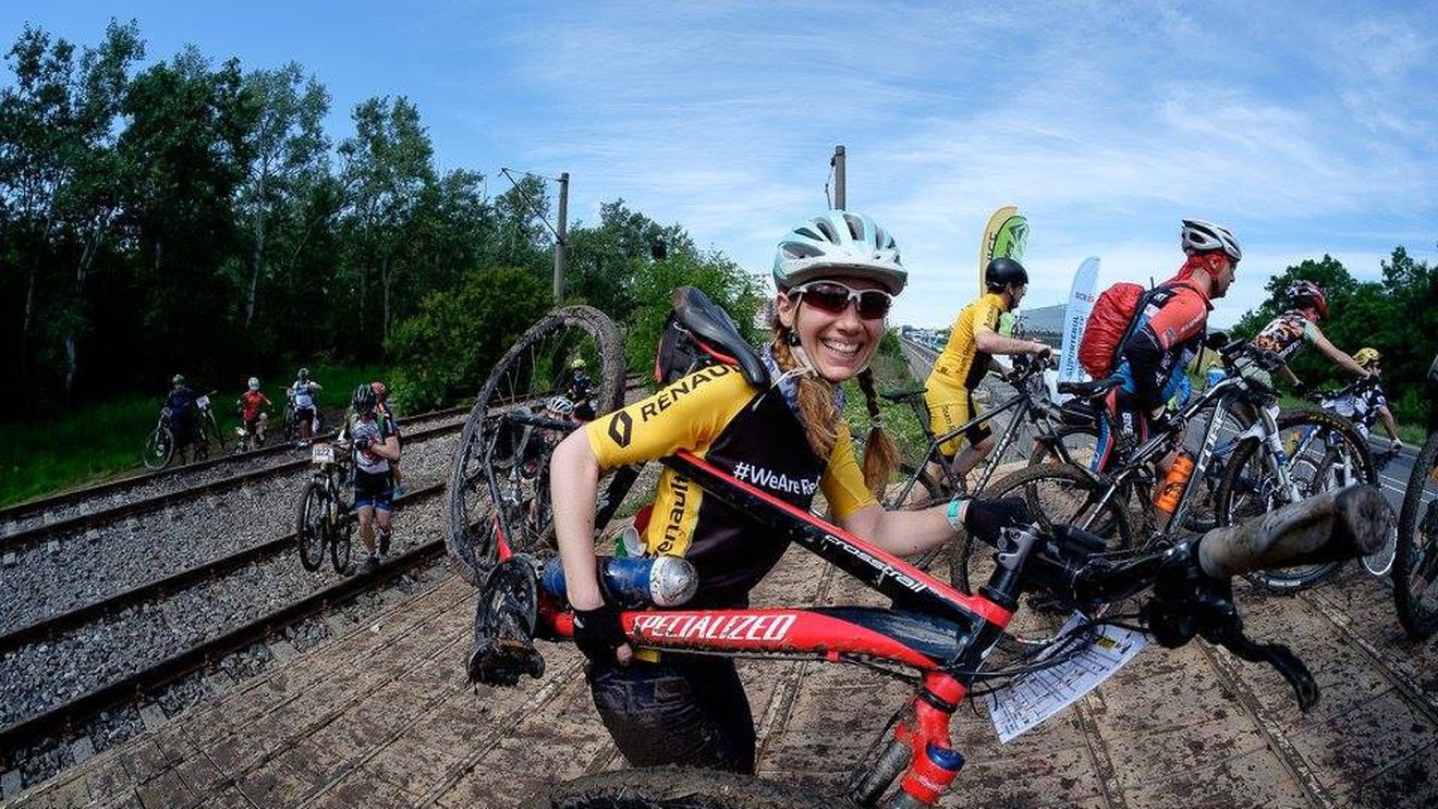 "Evadăm alături de cei mai buni cicliști!". Renault se implică în viața rutierilor