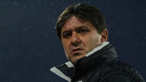 Lăcătuș: "Timișoara și Dinamo au luat titlul Stelei"