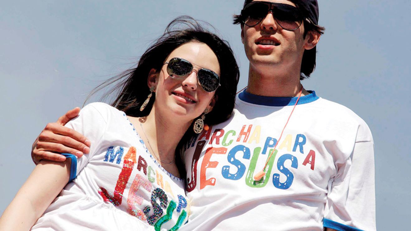 Soția lui Kaka transmite live** meciurile pe Twitter