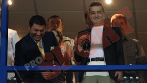 Becali și Borcea, împreună la stadion!** "Bem șampanie indiferent de rezultat"