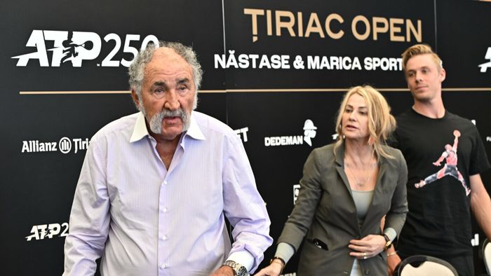 Așa arată apartamentul miliardarului Ion Țiriac, care are o suprafață de 2.000 de metri pătrați și o baie de 250 de metri pătrați! Imagini incredibile cu locuința de milioane de euro a magnatului român