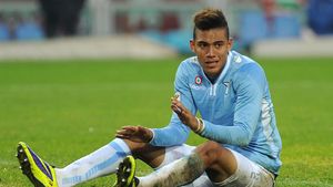 Adevărata lovitură dată de Steaua! Becali a anunțat că un atacant de la Lazio vine sub comanda lui Reghecampf: "Îl luăm împrumut, cu opțiune de cumpărare"