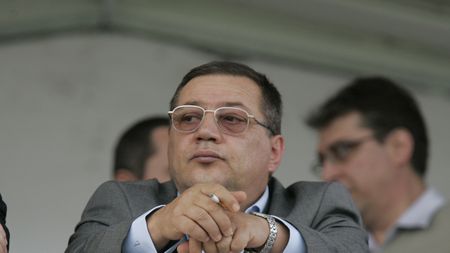 Bara: "La Timișoara, jumătate de stadion va ține cu UTA"