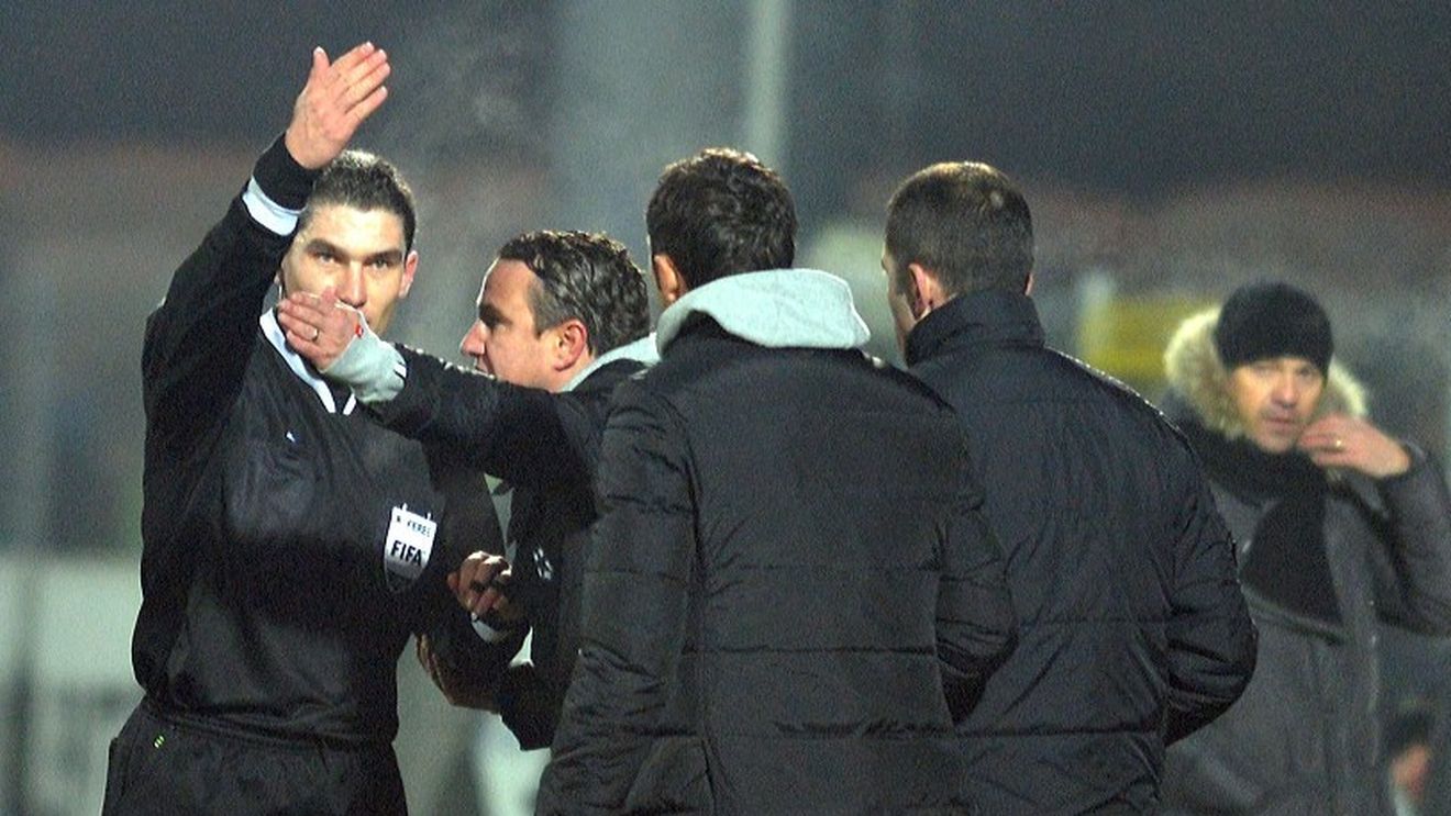 Final de an cu "cuțitele pe masă". Reghe ripostează după ce a fost atacat: "Îmi este scârbă, prea slab băiatul" Ce l-a deranjat