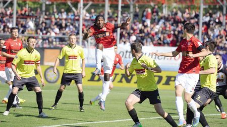 Le-a fost căpitan lui Benzema și Nasri și visează să revină la națională: "Pot fi convocat și de la Dinamo" Cu ce star de la PSG își face Thicot vacanțele