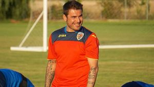 Fotografia pe care Adrian Mutu o aștepta de mai bine de șase luni. „Briliantul” a condus primul antrenament al naționalei de tineret | GALERIE FOTO