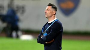 Mirel Rădoi negociază cu Sepsi Sf. Gheorghe. Fostul antrenor al FCSB și selecționer al României e gata să se întoarcă în Superliga