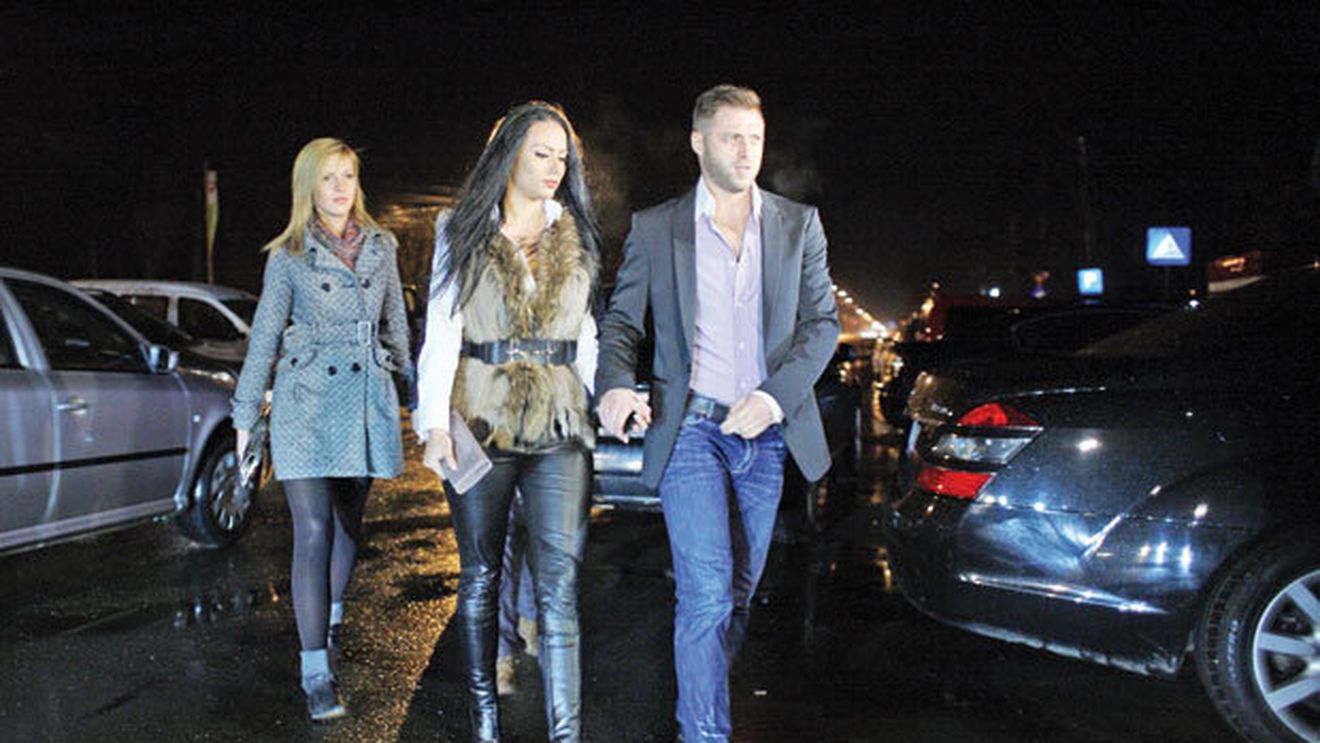 Petrecere pentru titlu!** FOTO Cristi Borcea i-a cinstit pe jucători la "Doi Cocoși"