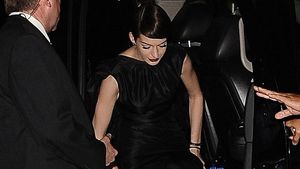 Anne Hathaway a dat-o în bară la premiera filmului pentru care a slăbit 12 de kilograme! "Au văzut tot!"