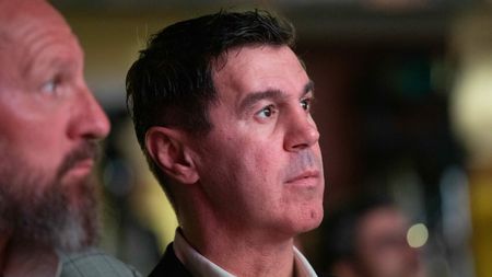 „A fost detubat!”. Mihai Leu, aproape de un nou miracol, deşi starea sa este critică în continuare