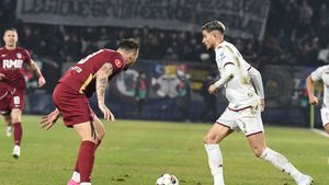 CFR Cluj - Rapid 0-1, în etapa 25 din Superliga. Adi Mutu pierde primul meci la gruparea clujeană chiar contra fostei sale echipe