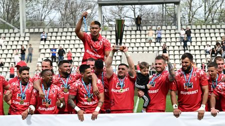 Dinamo, ce performanță! „Buldogii” au făcut eventul, după o finală care s-a lăsat cu bătaie pe teren