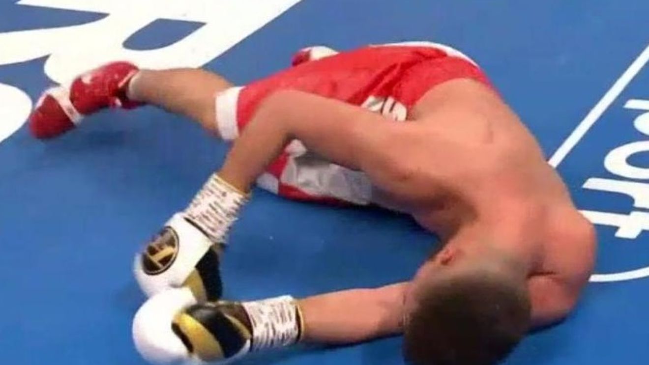 S-a acordat premiul pentru "fraierul săptămânii". VIDEO | Și-a năucit adversarul timp de 10 runde, dar a stricat totul în ultimele secunde: gestul umilitor pentru care a primit o adevărată lecție de viață