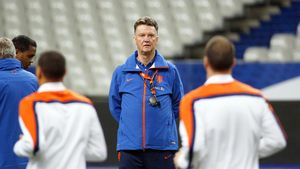 Louis van Gaal îi vrea la Manchester United pe Robben, Muller și Hummels
