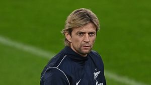 E fără precedent! Trădătorul de țară a fost pulverizat de federația din Ucraina! Decizia care îl șterge pe Anatoli Timoșciuk din istorie: a fost exclus pe viață din fotbal și i-au fost șterse toate titlurile!