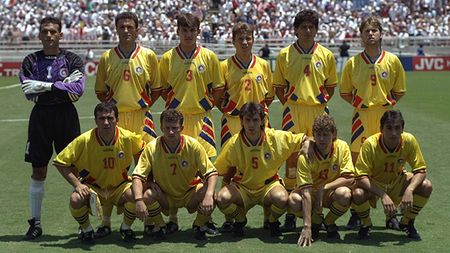 EXCLUSIV | Hagi, căpitan din oficiu! "Din respect, nu puteai să-i ceri banderola"