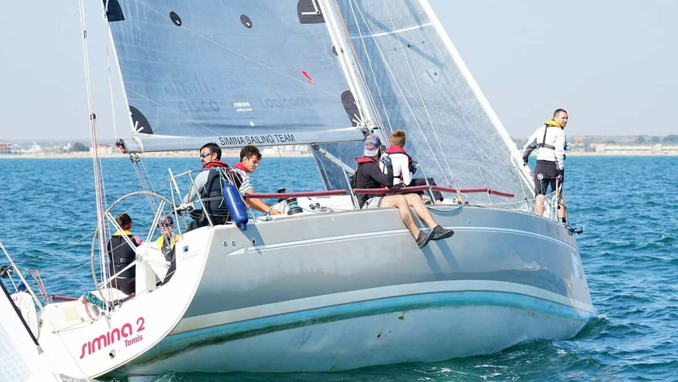 Conduce nave de gaz în ape pline de pirați și e campion la yachting