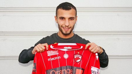 Transfer important reușit de Dinamo! Fotbalistul cu CV peste medie prezentat azi de "câini"