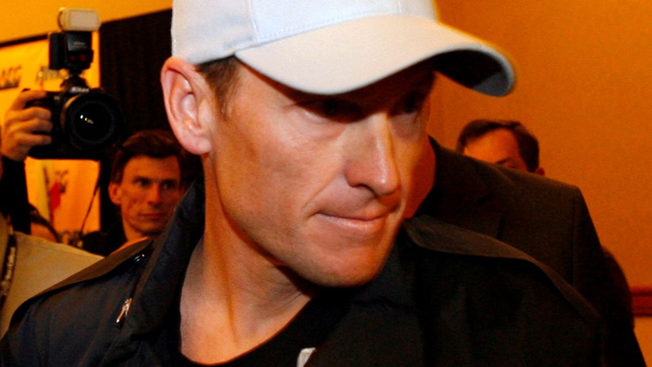 Lance Armstrong debutează mâine, pentru RadioShack