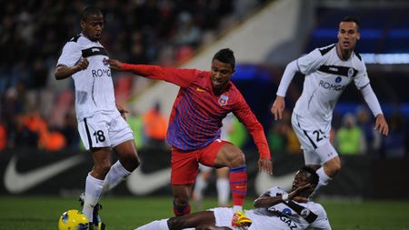 Dinamo a avut la finală un suporter tocmai în Senegal! EXCLUSIV** Prima reacție a lui Issa Ba după ce a semnat cu 'câinii': "Vreau titlul"