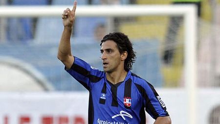 Scăpat de adversar!** Gafa lui Tătărușanu este explicată de Viglianti: "Am dat eu bine în ea"