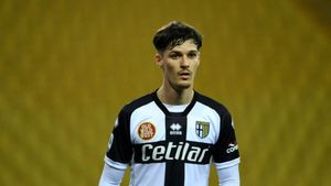 De ce îl ține antrenorul Enzo Maresca pe Dennis Man rezervă la Parma. Jucătorul român are două opțiuni: „Totul depinde de el”