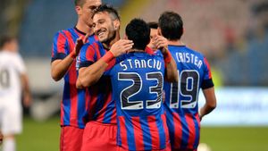 VIDEO REZUMAT - Campioana, cu motoarele turate înainte de Basel. Stanciu a marcat spectaculos, Tatu a înscris după 6 luni! Steaua - Viitorul 4-0