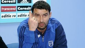 Trică: "După ratarea de pe Olimpico, Traore nu mai pupa echipa dacă l-ar fi avut antrenor pe Pițurcă"