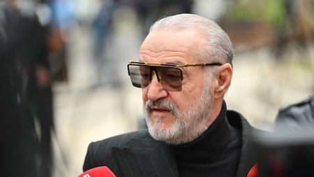DECLARAȚII Gigi Becali, mesaj în direct pentru Mihai Stoica: „Frate, prieten, dar când te faci de râs, trebuie să intervii”
