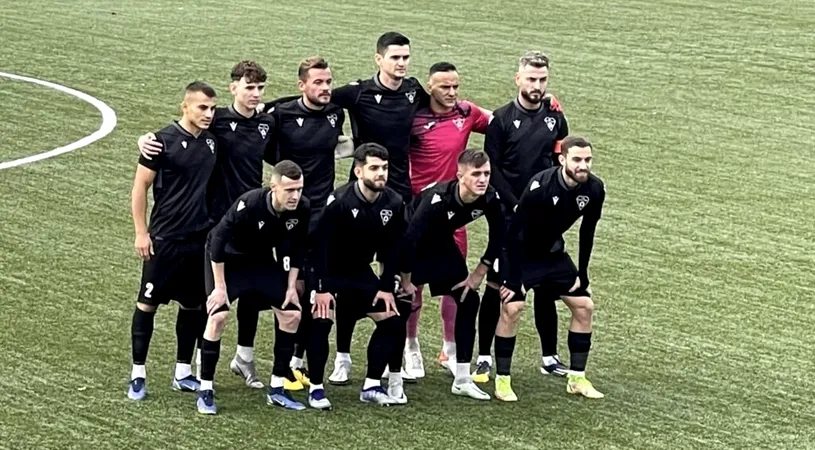 CSM Râmnicu Sărat, parcurs peste așteptări și primul loc la final de an. Cu un buget inferior favoritelor seriei, formația lui Marius Tîrîlă începe să viseze la promovare: ”Nu facem jocurile nimănui, jucăm la victorie”