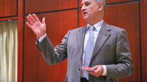 Copos se laudă că echipa lui e SOLIDĂ‚ financiar, un jucător îl contrazice:** "E părerea lui că nu sunt probleme"