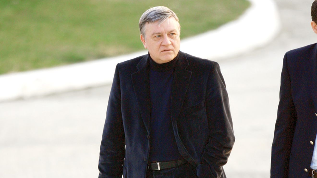 Sandu câștigă și pleacă!