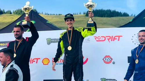 Claudiu Adam, cel mai tânăr pilot de drift din Europa, face senzație în Campionatul Național, la doar 15 ani: 